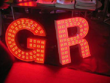 巴塘LED发光字有哪些优势？